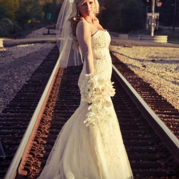 Kenneth Pool Wedding Gown - Picture 3 of 10